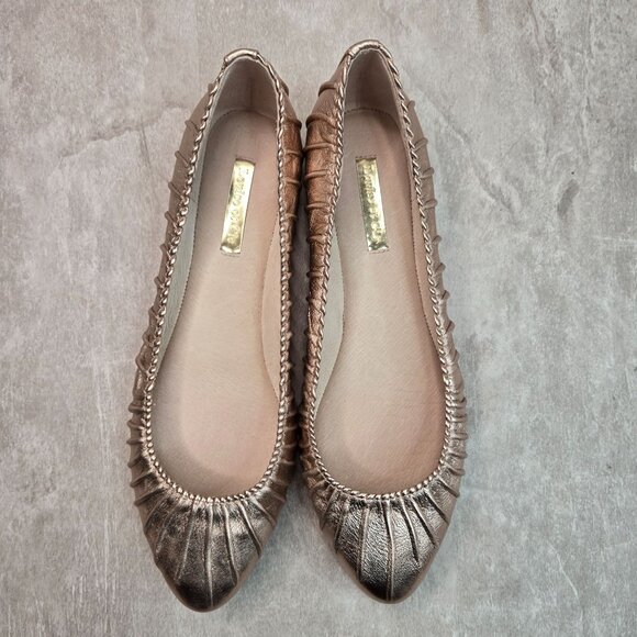 Louise et Cie Ballet Flats Size 7 Metallic Gold Leather Comfort Ballerina Shoes - Picture 2 of 11